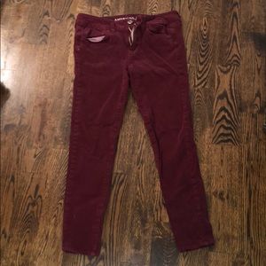 American Eagle burgundy jeggings